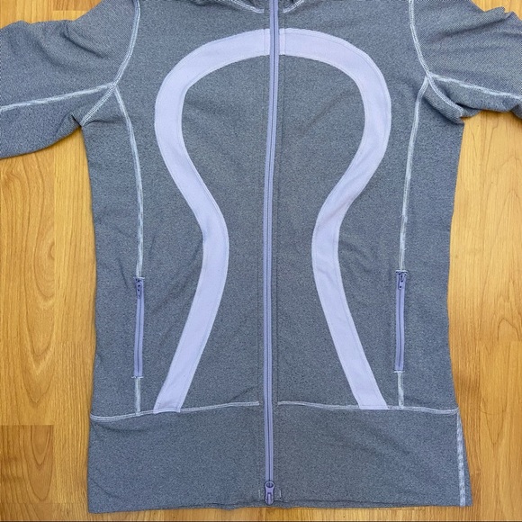 Lululemon Athletica Women’s Scuba Logo Zip Up Hoodie 8 - Picture 4 of 9